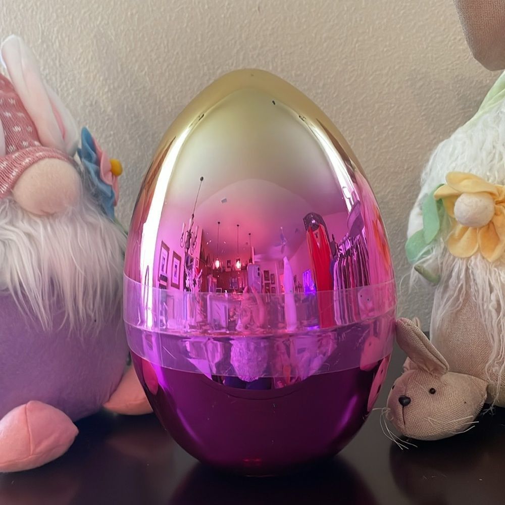 LARGE FILLED EGG‎